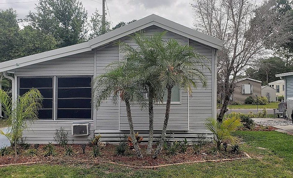 1st image of 916 Savanna Dr