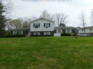 121 Casto Rd, Cross Lanes, WV 25313