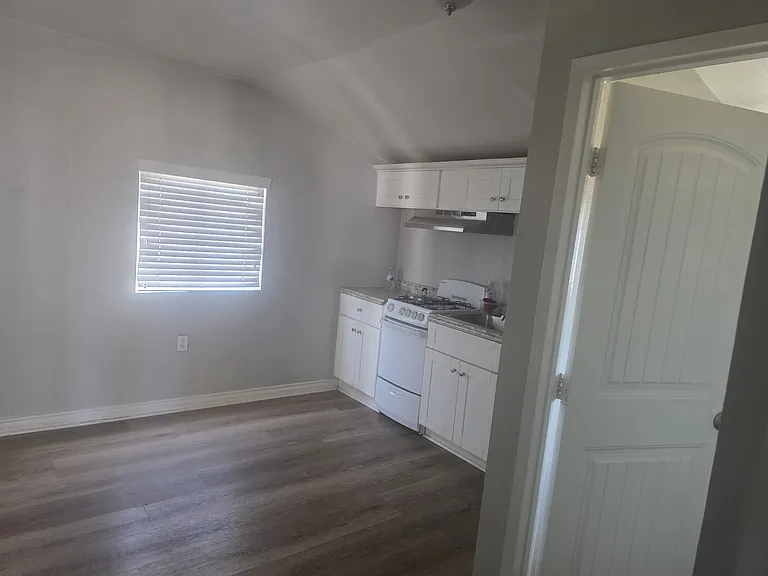 16344 Orange Way #1 — Photo 3