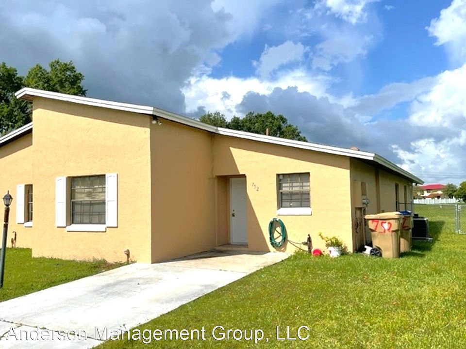 2nd image of 752 Lucaya Dr #752