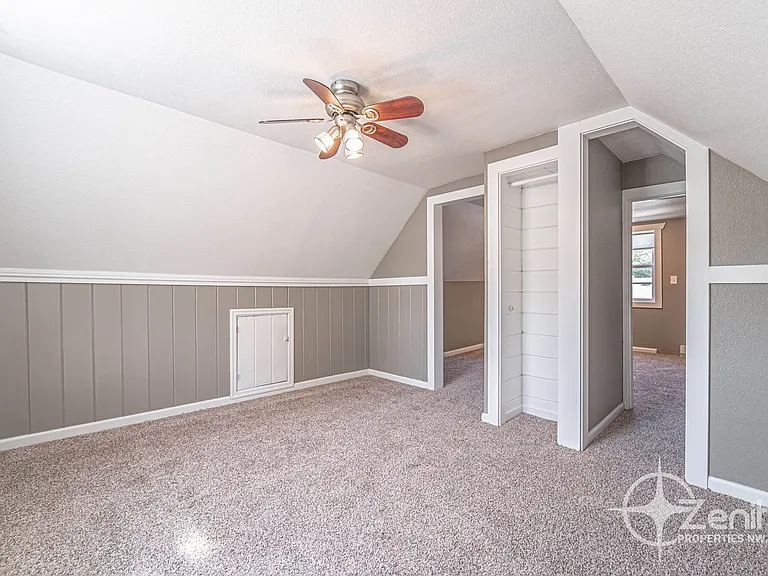 1818 W 22nd St — Photo 21