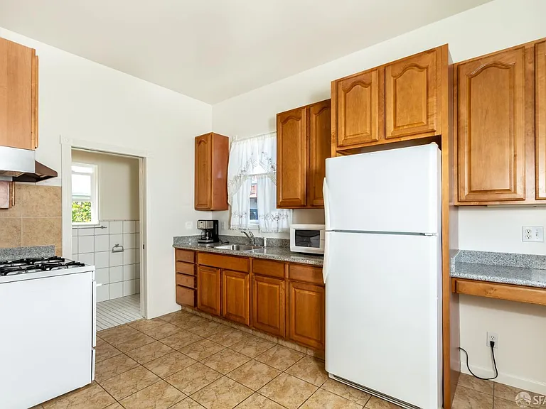 1331 York St — Photo 3