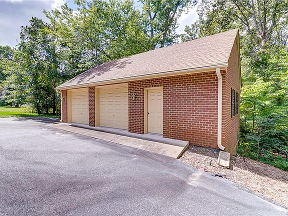 3rd image of 11535 Edenberry Dr