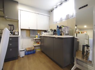 1644 Keele St #B, Toronto, ON M6M3W1