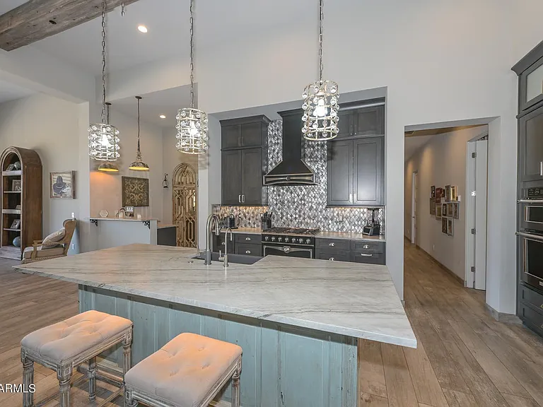 5861 E Cloud Rd — Photo 13