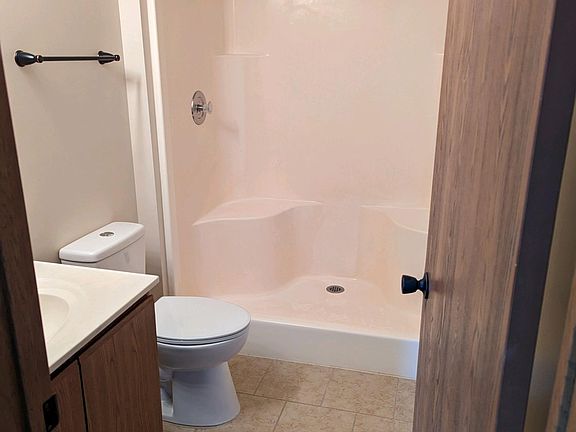 2nd image of 641 W Schleier St APT C-5
