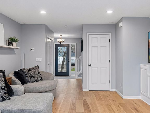 4th image of 10849 Able St NE