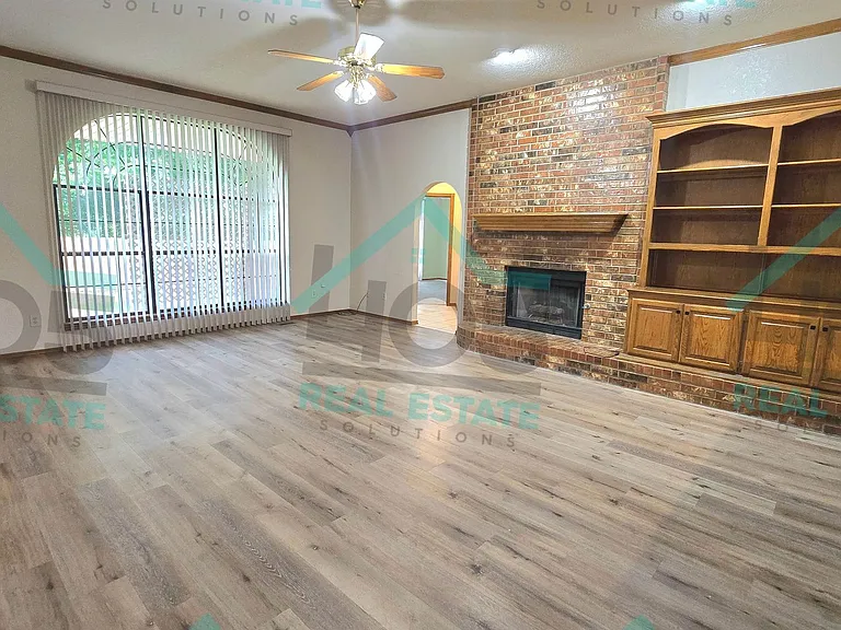9904 Fox Fair Holw — Photo 7