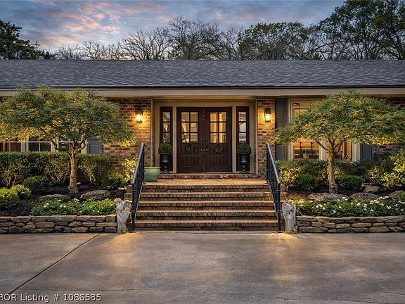 2nd image of 1 Berry Hill Rd