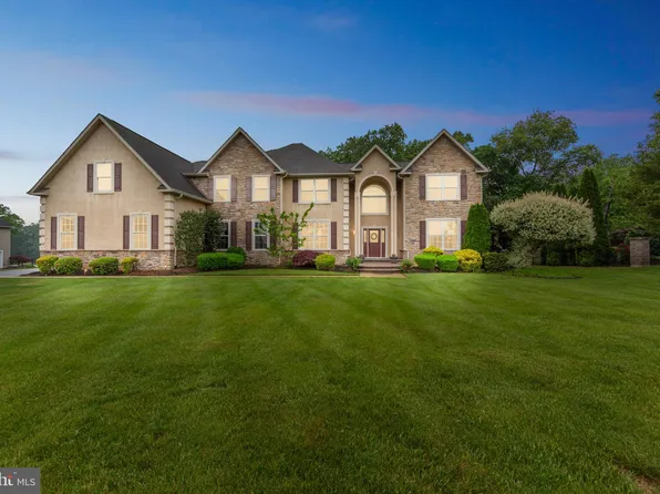 205 Dominics Ct, Woolwich Township, NJ 08085