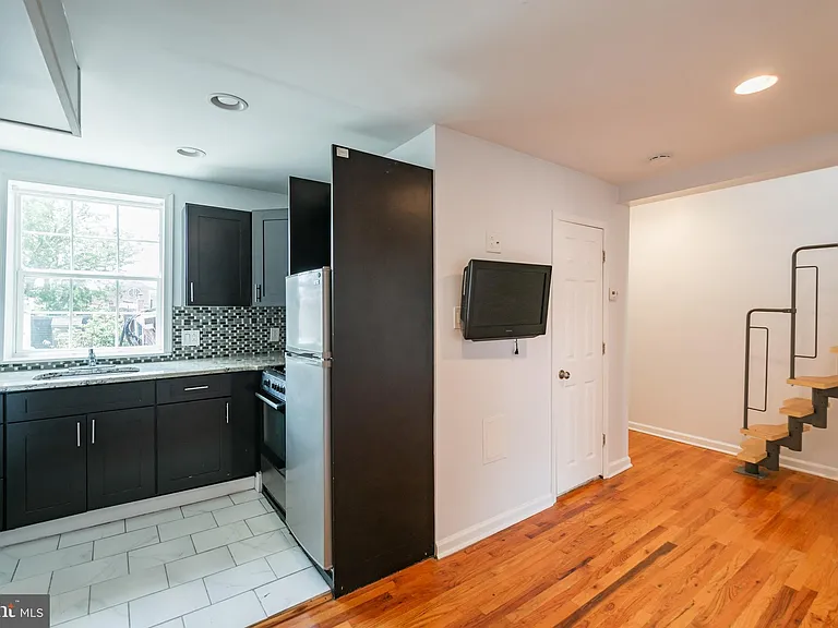 1116 Pine St #3F — Photo 4