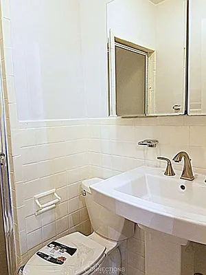 Rented by City Connections Realty | media 29