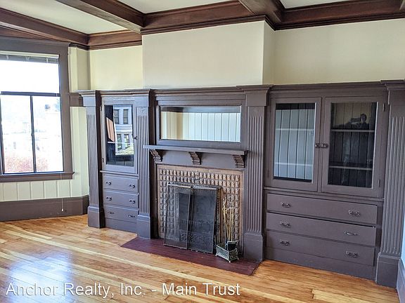 5th image of 142 Cole St