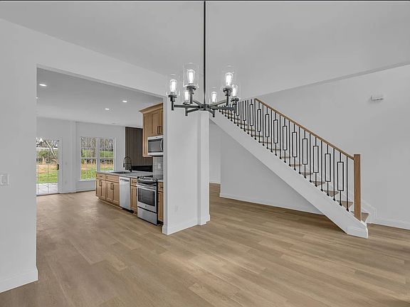 3rd image of 309 Valhalla Ln