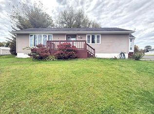 67 Dubois Rd, Champlain, NY 12919