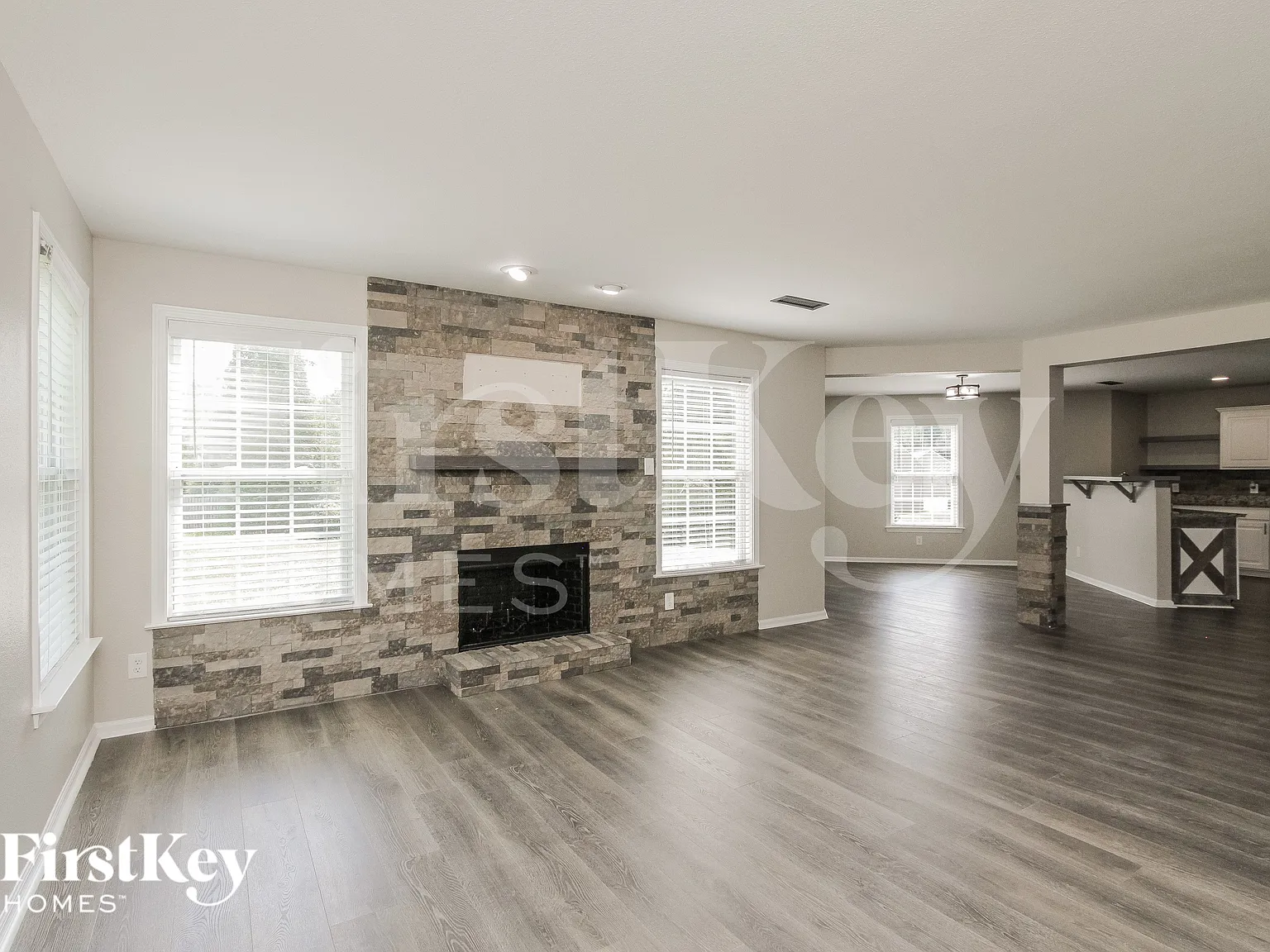 3 bed, 2.5 bath, 2906 sqft, $2,470 — Photo 4