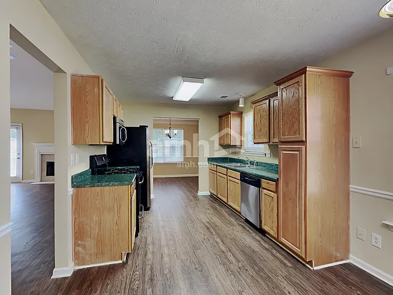 1225 Stephens Pond Vw — Photo 3