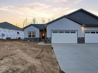 675 Maclan Ct, Iowa City, IA 52246