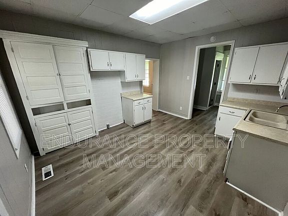 4th image of 1634 McLain St