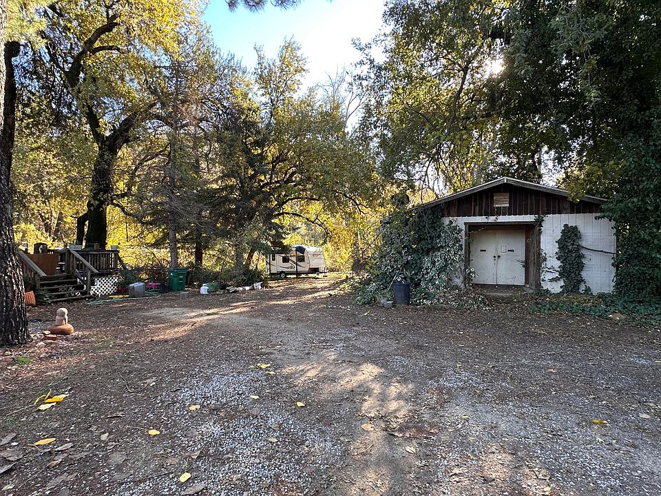 2nd image of 14997 Wonderland Blvd