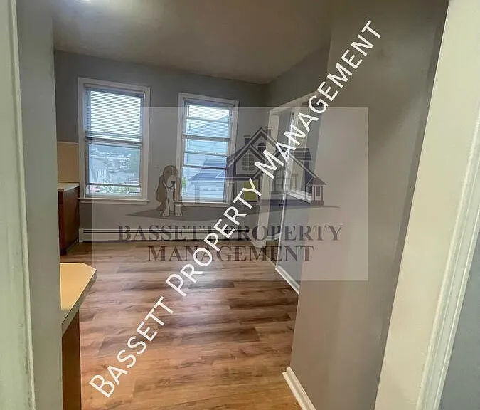 25 Cumley St #1 — Photo 22