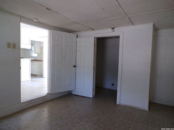 2nd image of 318 McDougal
