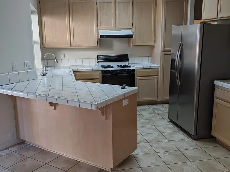 317 Westin Ln — Photo 4