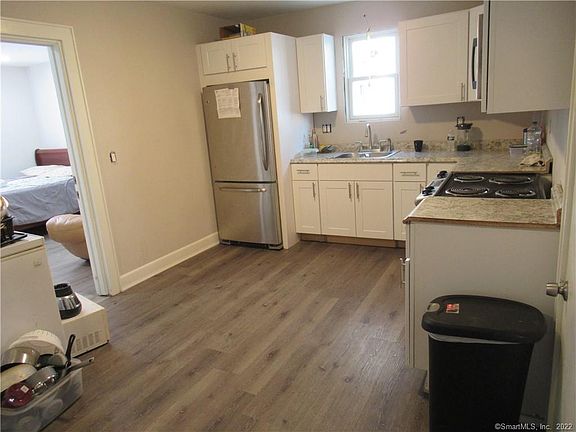 5th image of 1019 Hancock Ave