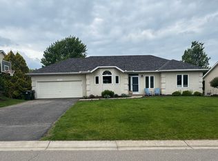 17451 Homestead Trl, Lakeville, MN 55044