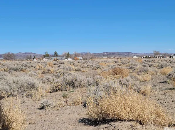 4280 Citrus St, Silver Springs, NV 89429