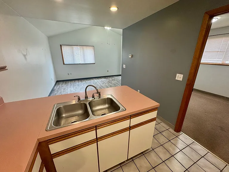 212 Church Street — Photo 10