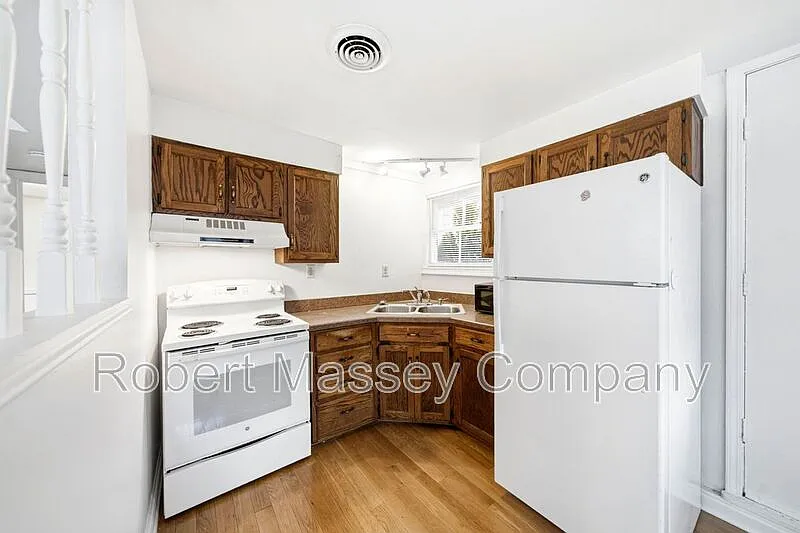 1 bed, 1.0 bath, 600 sqft, $1,195 — Photo 4