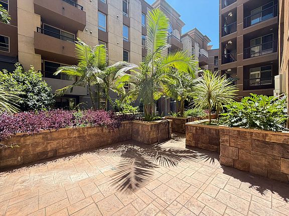 2nd image of 1480 Broadway Unit 2213