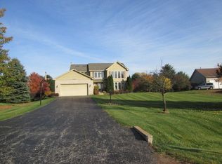 8718 Galleria Ct, Spring Grove, IL 60081