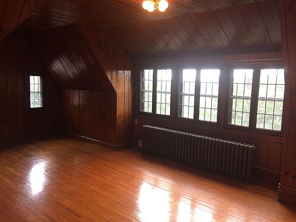3rd image of 3535 Irving Ave S #3