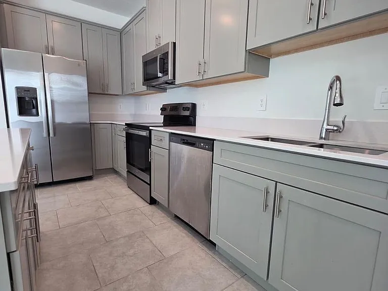 7732 Stone Creek Trl — Photo 10