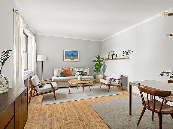 2nd image of 811 Cortelyou Rd APT 3H