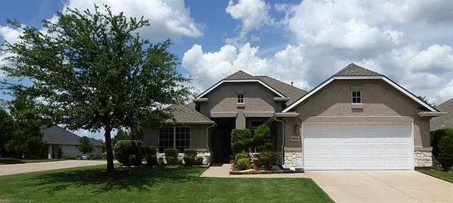 1st image of 9616 Pinewood Dr
