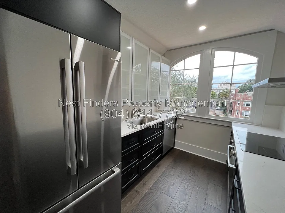 1541 Riverside Ave #7