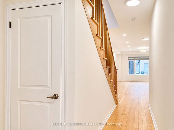 5th image of 41 Durham Ave