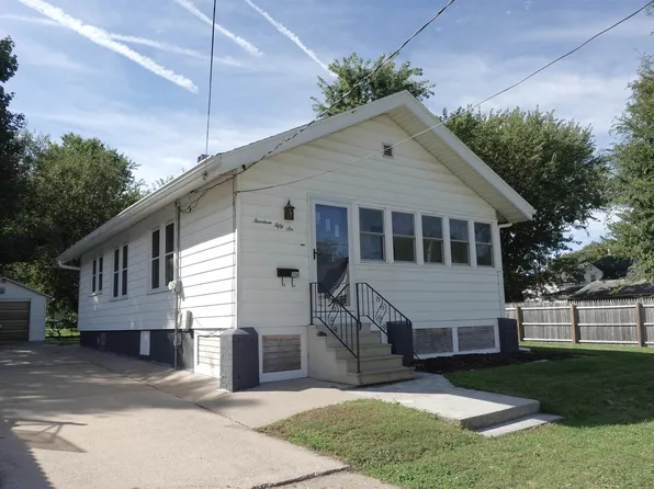 1456 E North St, Galesburg, IL 61401