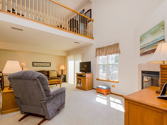 3rd image of 935 Elderberry Circle #115