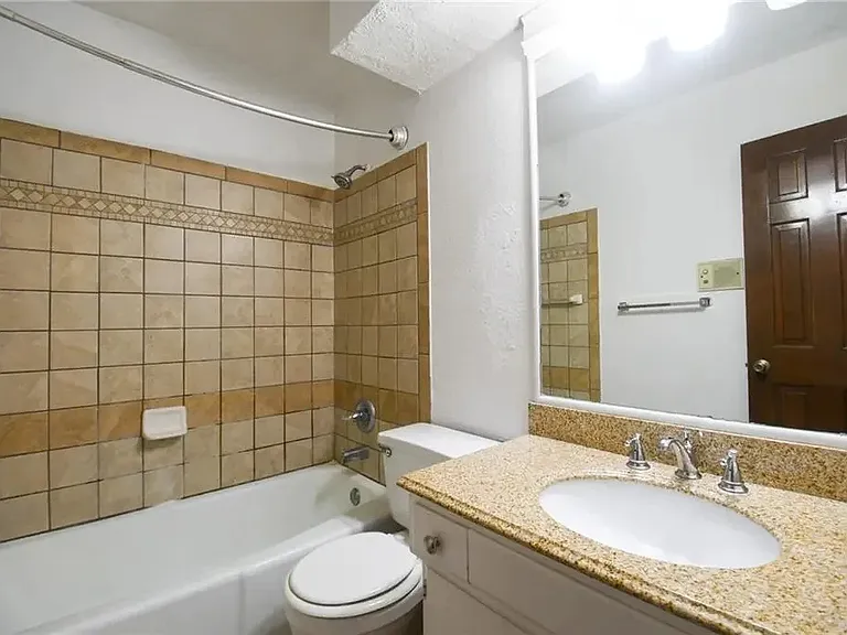 209 Pine St — Photo 4