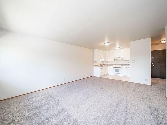 3rd image of 541 Chetwood St #304