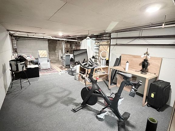 5th image of 138 Larch Rd #2