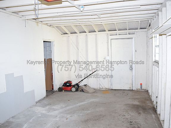 3rd image of 711 Marcus St