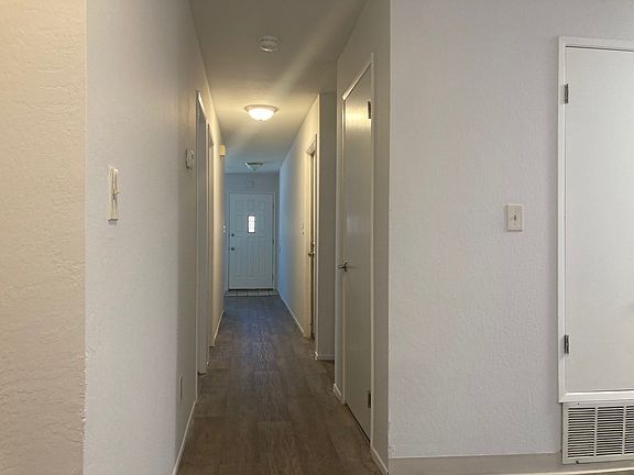 3rd image of 521 Mission Pl