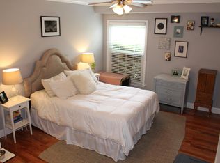 2911 S Woodstock St APT F, Arlington, VA 22206