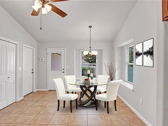 4th image of 18333 Tallgrass Prairie Dr
