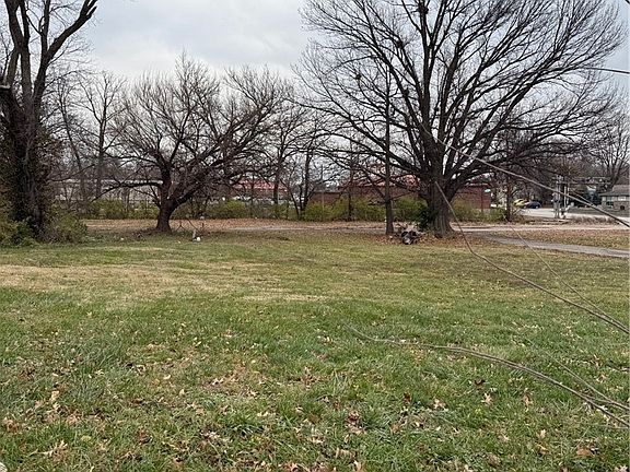 3rd image of 1014 Thomas V Bryant Drive